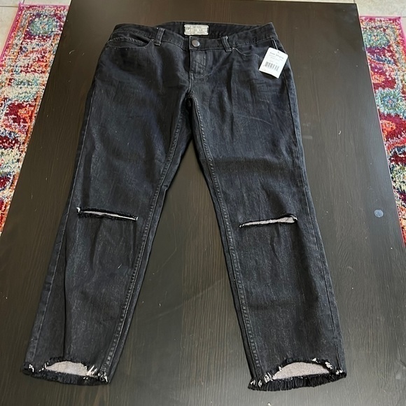 Free people distressed black jeans - Picture 1 of 9